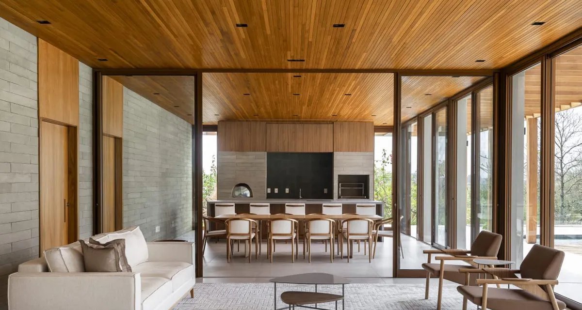Projetos de interiores priorizam equilíbrio entre luz natural e iluminação artificial - Imagem do artigo
