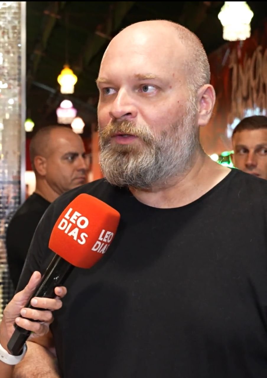 Chico Barney acompanha “chá revelação do samba” de Virginia Fonseca na Grande Rio - Imagem do artigo