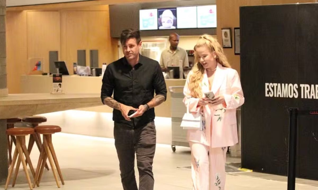Dado Dolabella é fotografado em cinema com loira dias depois de deixar de seguir Wanessa Camargo - Imagem do artigo