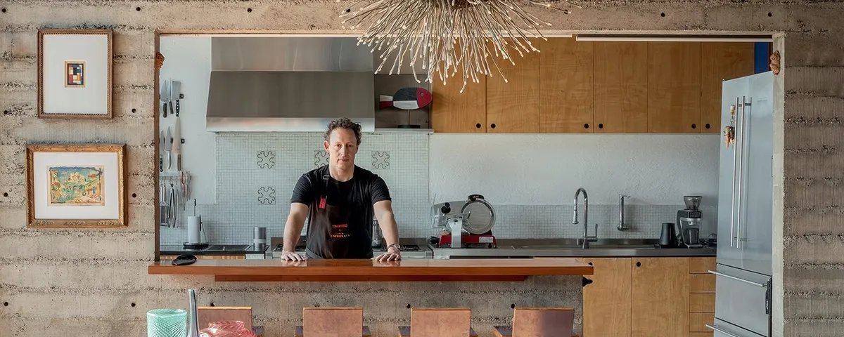 Casa do gastrônomo João Grinspum Ferraz vira ponto de encontro culinário em São Paulo - Imagem do artigo
