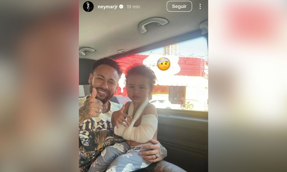 Neymar diz que Mavie está bem após machucar o braço e exibe foto com tala - Imagem do artigo