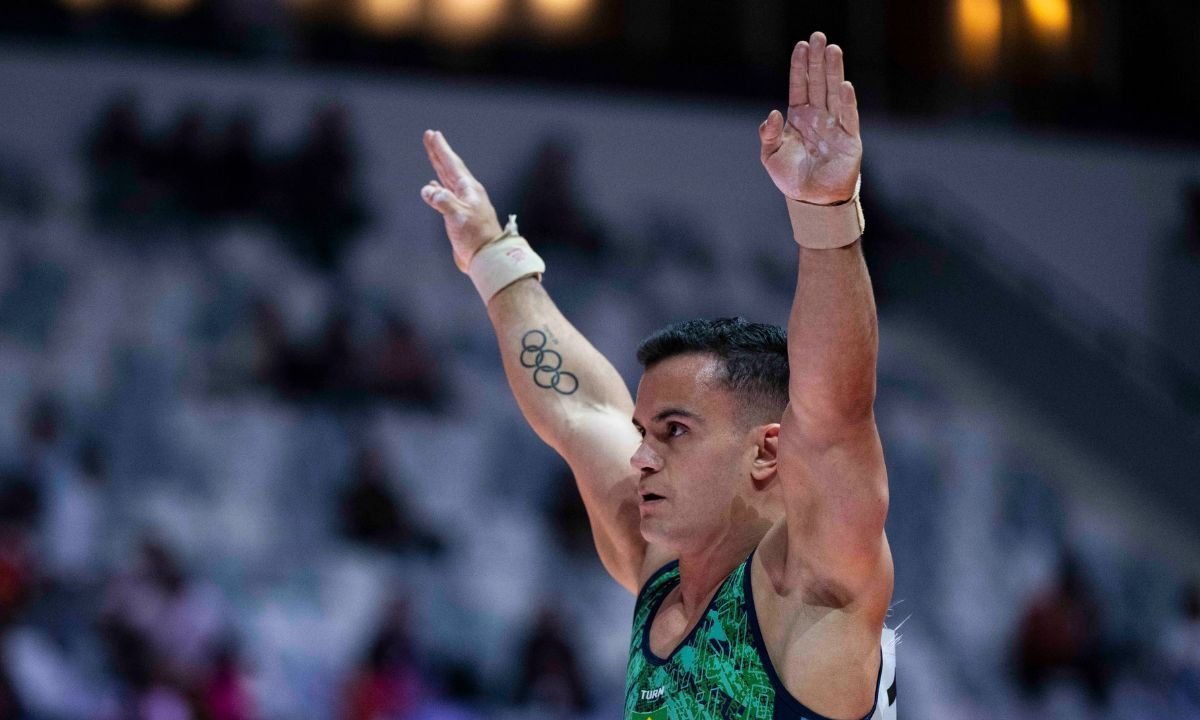Caio Souza garante 9º lugar no individual geral do Mundial de Ginástica na Indonésia - Imagem do artigo
