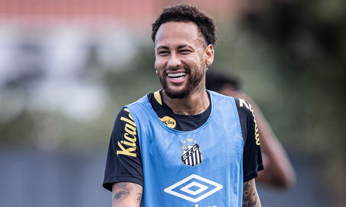Neymar e pai desmentem rumores sobre não renovação com o Santos - Imagem do artigo