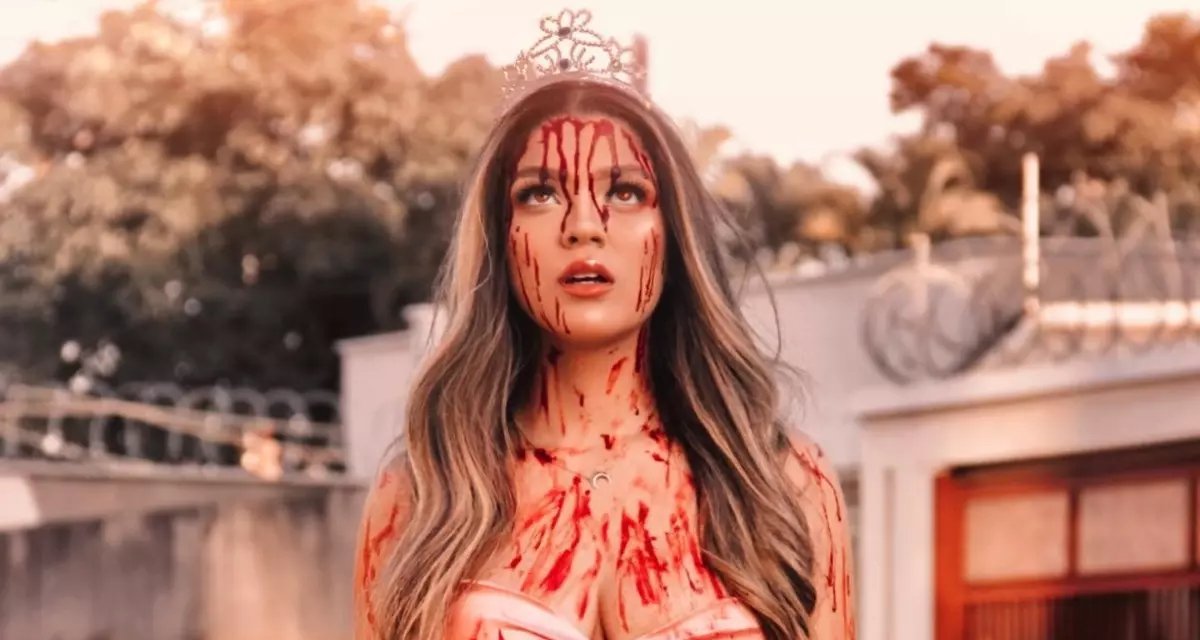 Guia lista três receitas caseiras de sangue falso para maquiagens de Halloween - Imagem do artigo