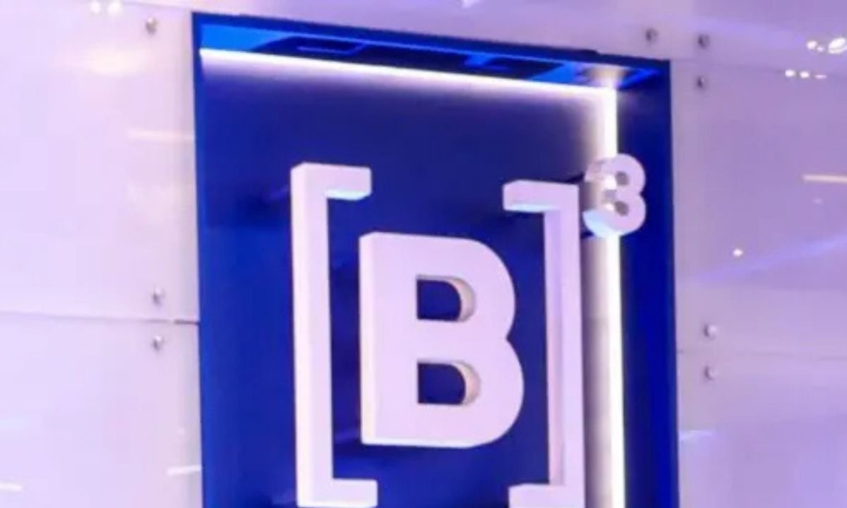 Ibovespa fecha acima de 153 mil pontos pela primeira vez e dólar recua para R$ 5,36 - Imagem do artigo