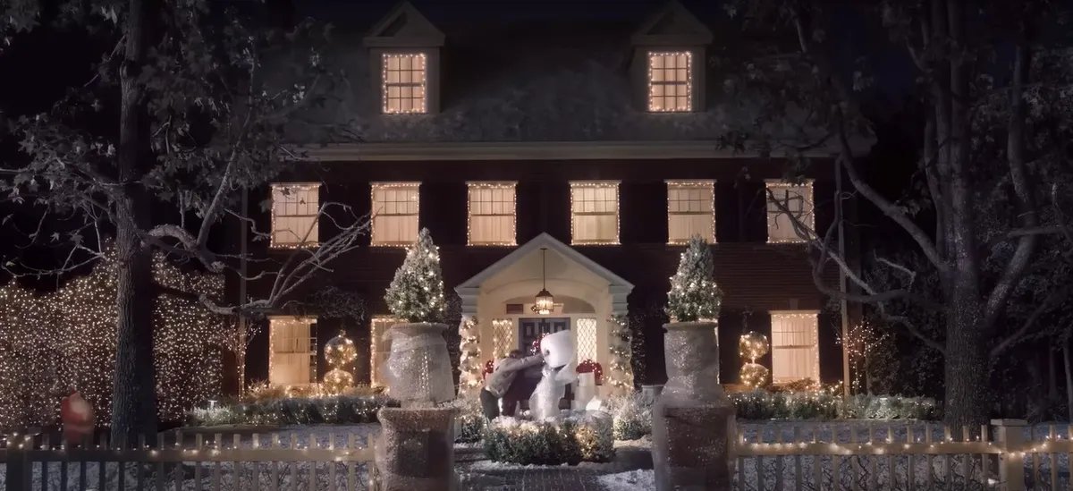 Casa de ‘Esqueceram de Mim’ volta a servir de locação em comercial com Macaulay Culkin - Imagem do artigo