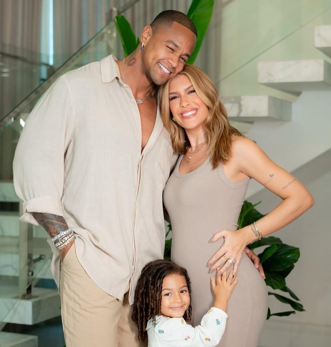 Léo Santana celebra 20 anos de carreira em Salvador e manifesta desejo de ter um filho menino - Imagem do artigo