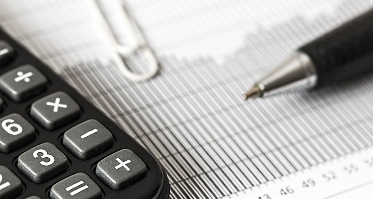 Contribuintes já devem verificar quem precisa declarar Imposto de Renda em 2026 - Imagem do artigo original