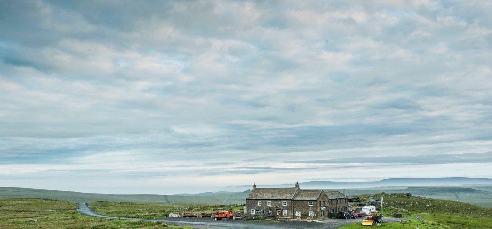 Pub mais alto do Reino Unido recebe mil visitantes por semana sem estar ligado à rede elétrica - Imagem do artigo