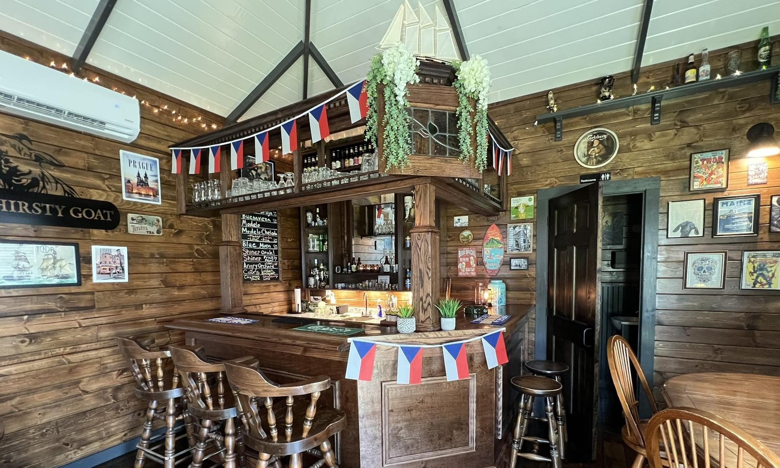 Militar norte-americano investe R$ 327 mil para erguer pub britânico no quintal de casa - Imagem do artigo