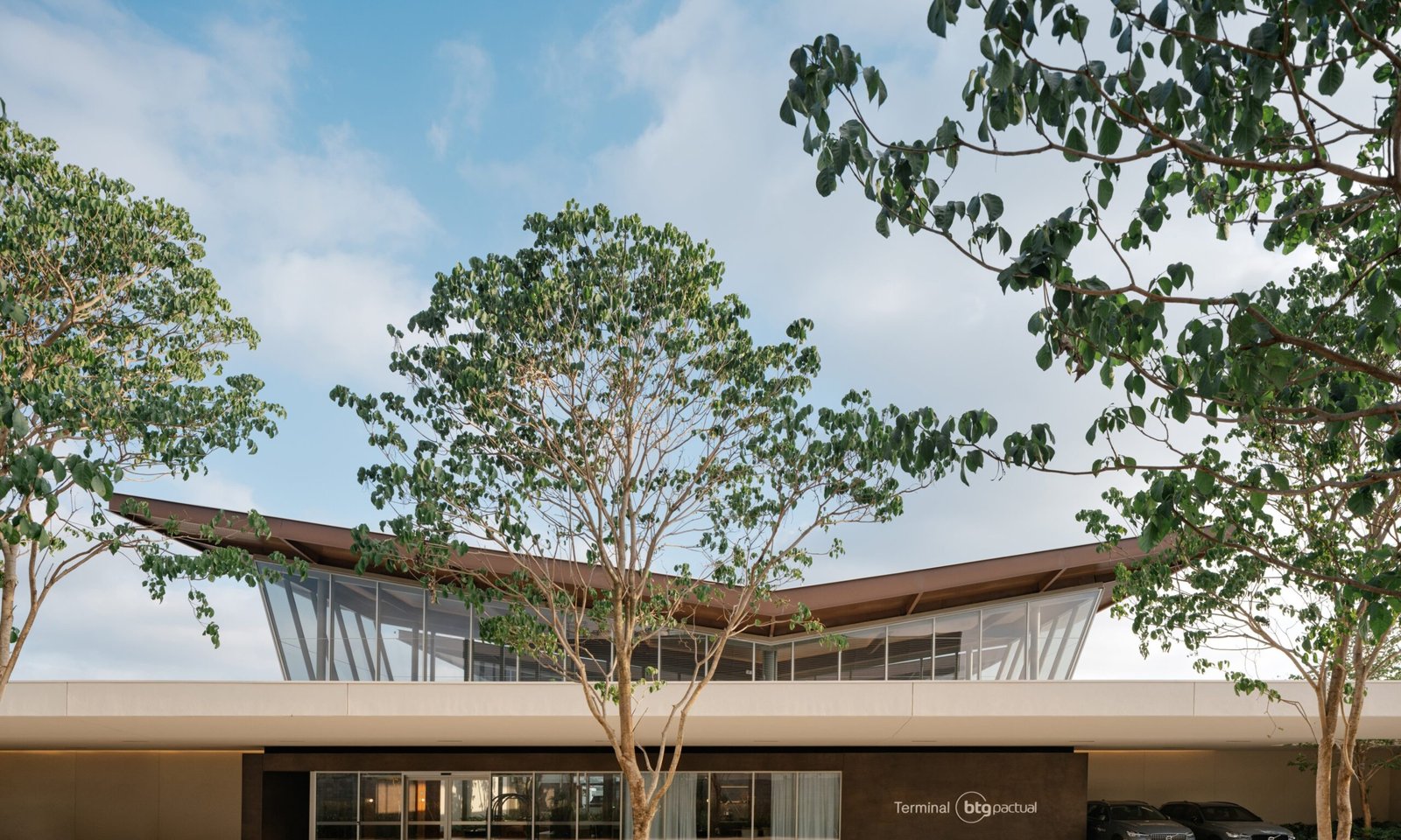 Aeroporto de Guarulhos ganha terminal de luxo com suítes privativas e check-in sem filas - Imagem do artigo