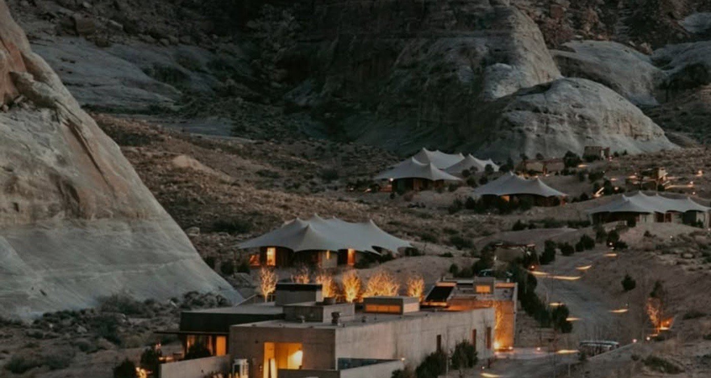 Mansão no deserto de Utah com piscina de 36 m é colocada à venda por R$ 172 milhões - Imagem do artigo